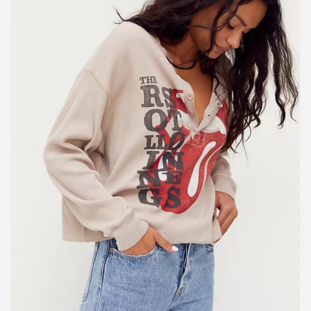 Women's Beige Graphic Button-Up Top